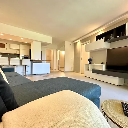 Marina Luxe